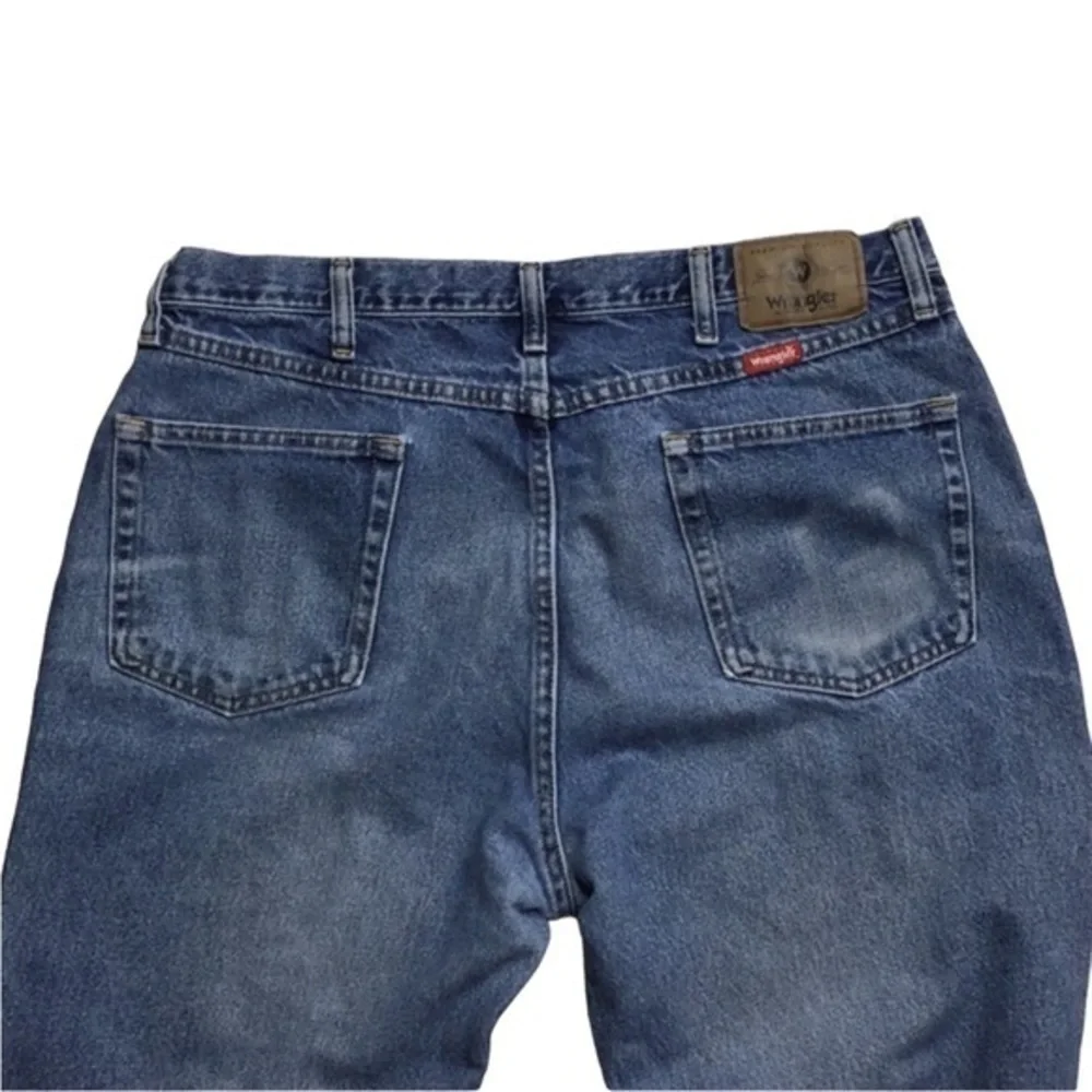 Vintage Men’s regular‎ fit Wrangler shrunken cotton dad jeans 38 x 32 red tag